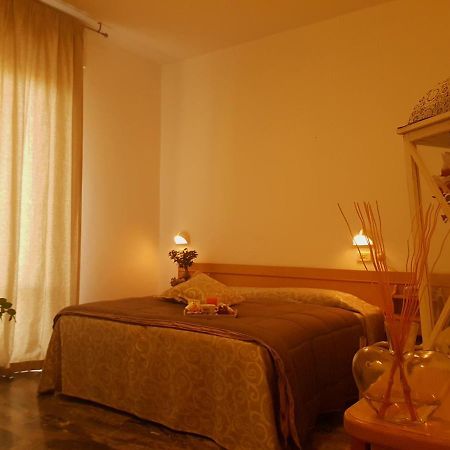 Hotel Romantica Rimini Exterior photo