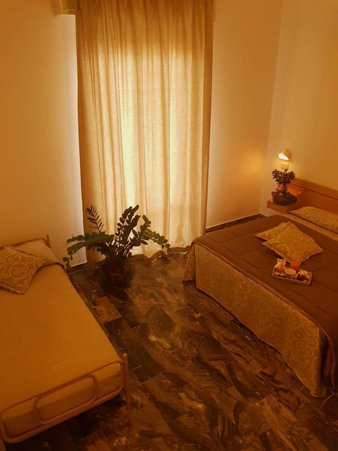 Hotel Romantica Rimini Exterior photo