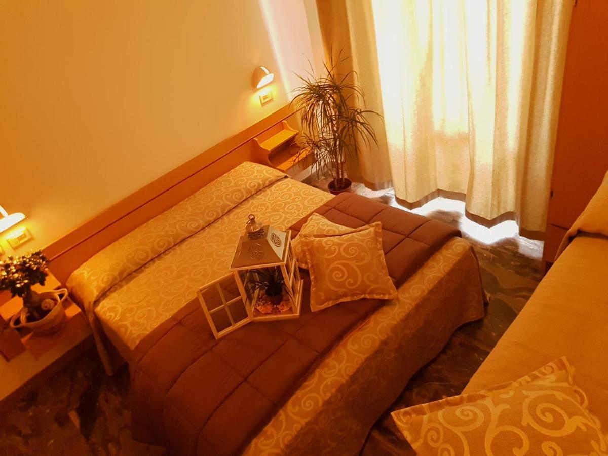Hotel Romantica Rimini Exterior photo