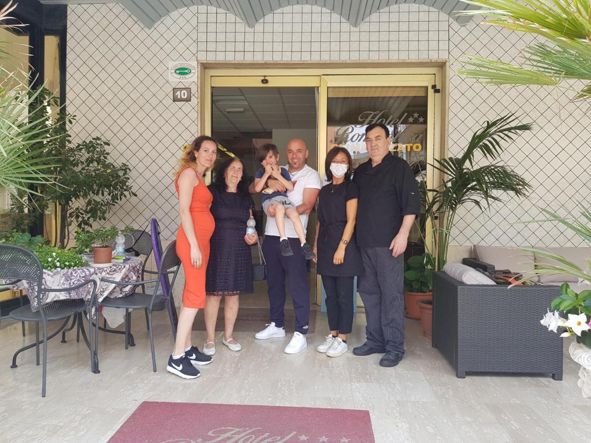 Hotel Romantica Rimini Exterior photo
