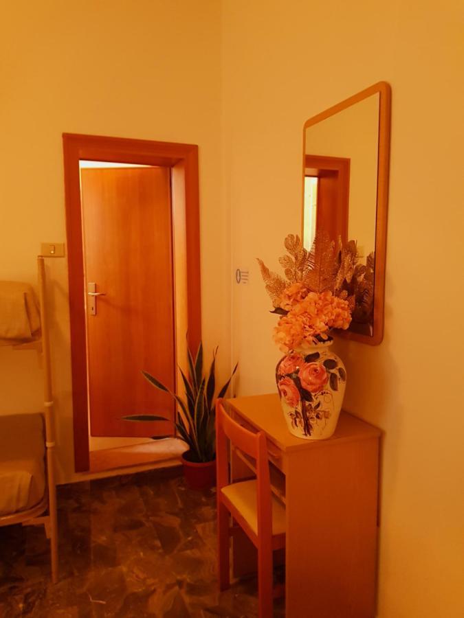 Hotel Romantica Rimini Exterior photo