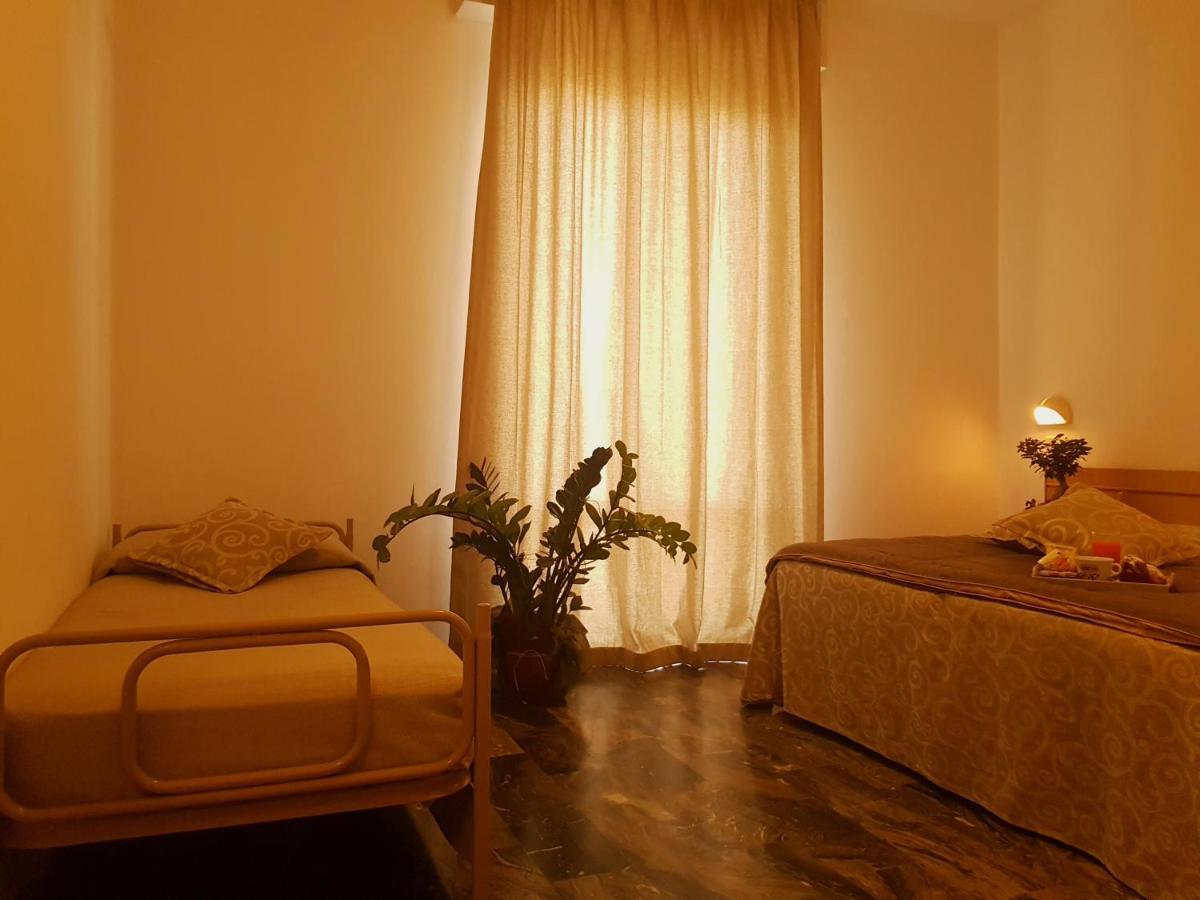 Hotel Romantica Rimini Exterior photo