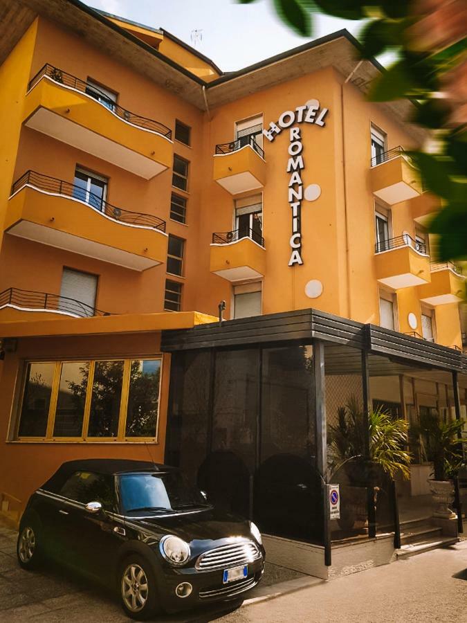 Hotel Romantica Rimini Exterior photo